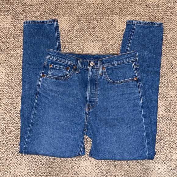 Levi 501 Jeans - Picture 2 of 3